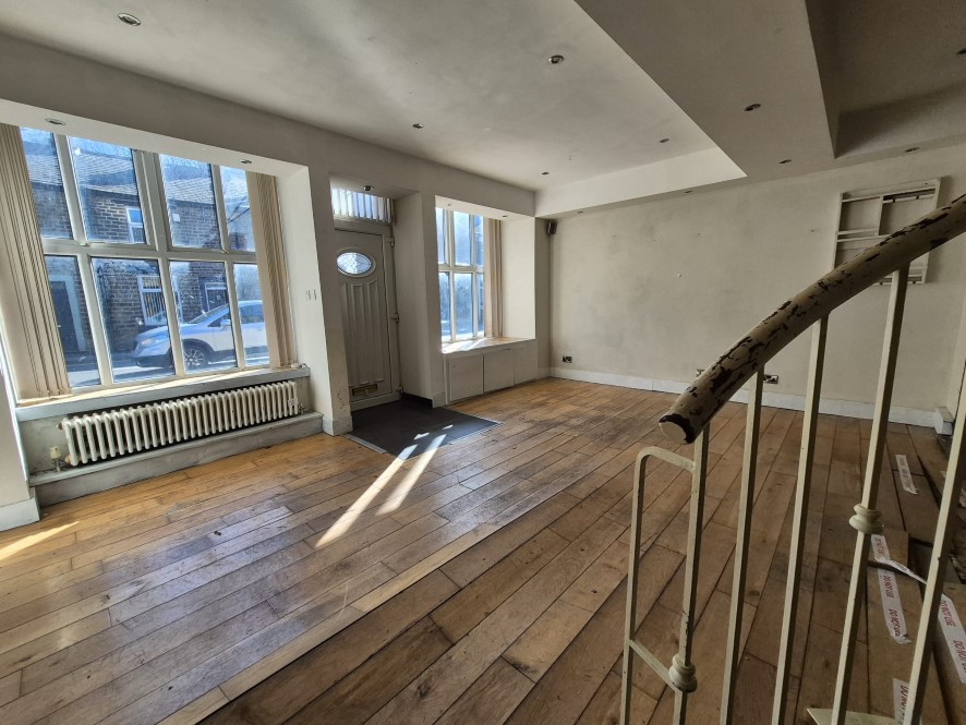 244 High Street West, Glossop, Derbyshire, SK13 8ER