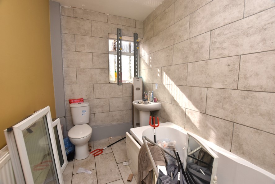 9 Newstead Avenue, Fitzwilliam, Pontefract, West Yorkshire WF9 5DT