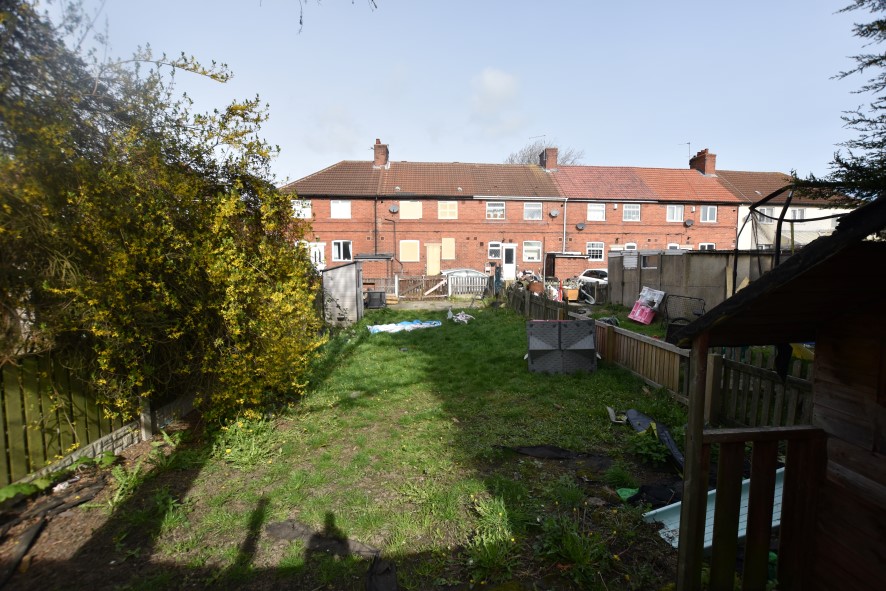 9 Newstead Avenue, Fitzwilliam, Pontefract, West Yorkshire WF9 5DT