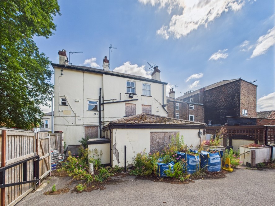 'The Red Lion' + 2 New Dwellings, 57 Middle Street North, Driffield, East Yorkshire, YO25 6SS