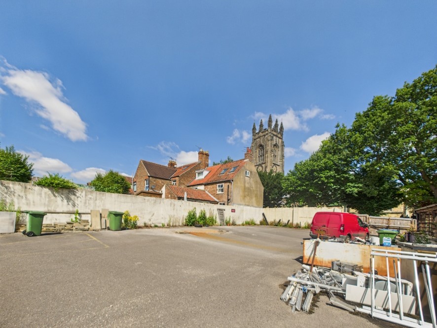'The Red Lion' + 2 New Dwellings, 57 Middle Street North, Driffield, East Yorkshire, YO25 6SS