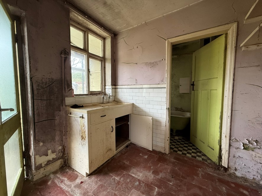 38 Station Road, Brimington, Chesterfield, Derbyshire, S43 1JT