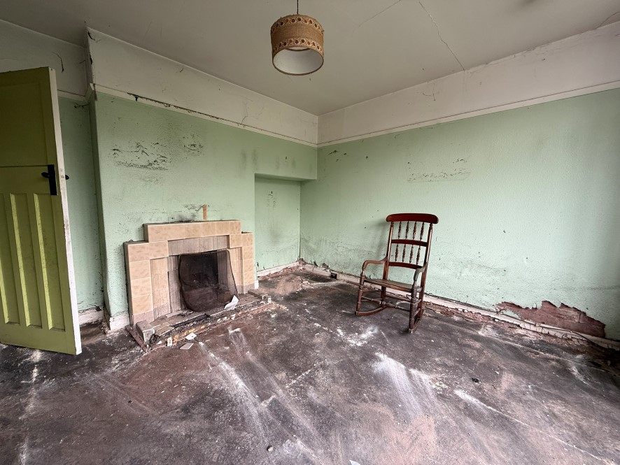 38 Station Road, Brimington, Chesterfield, Derbyshire, S43 1JT