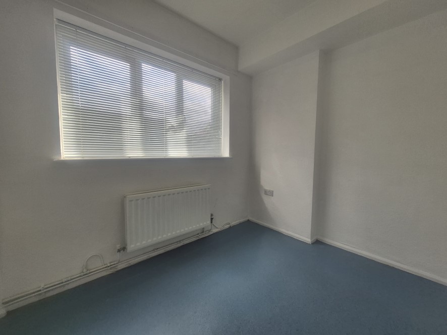 17 Droitwich Road, Miles Platting, M40 8ED