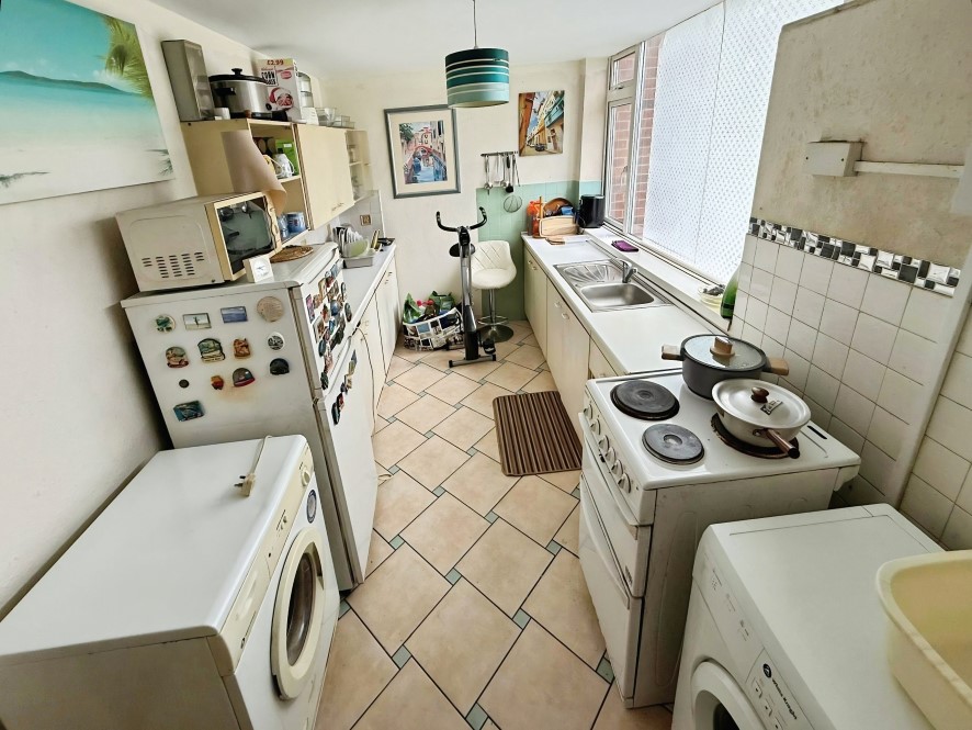 14 Beckbury Road, Walsgrave, Coventry, West Midlands CV2 2DY