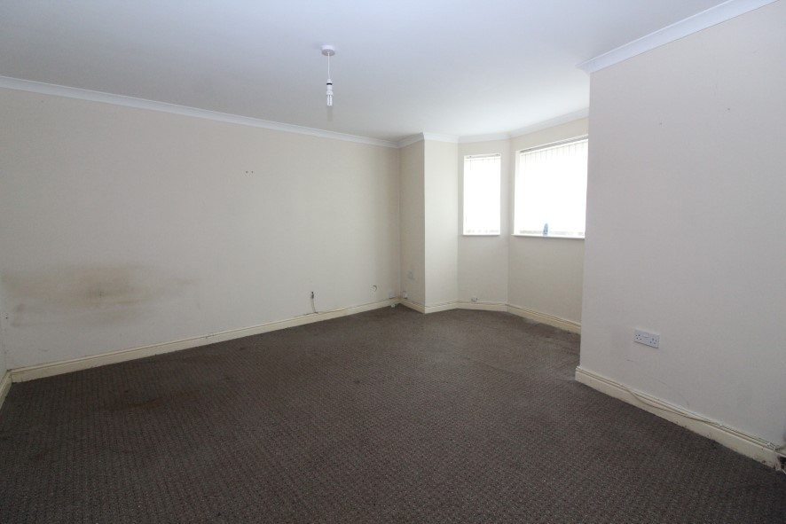 48 Gladstone Road, Seaforth, Liverpool, Lancashire L21 1DH