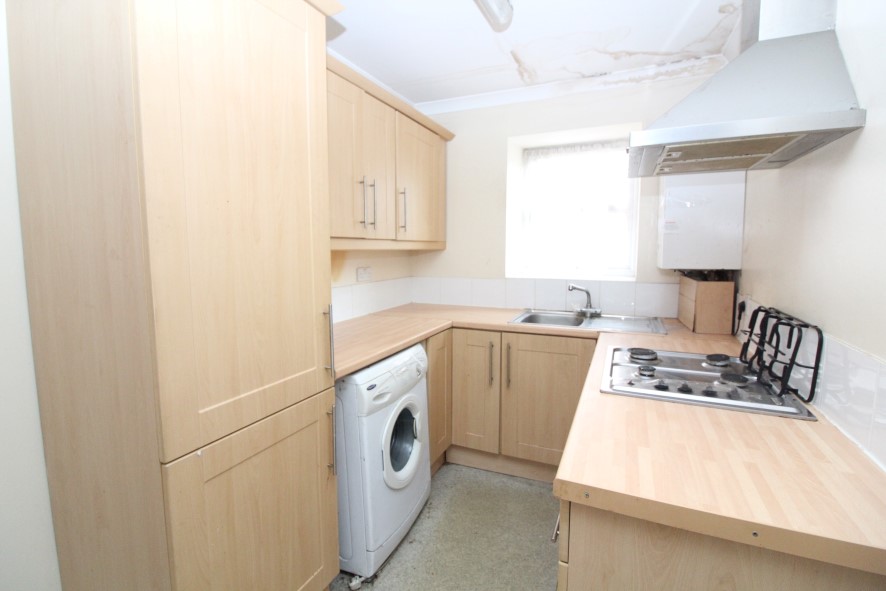 48 Gladstone Road, Seaforth, Liverpool, Lancashire L21 1DH