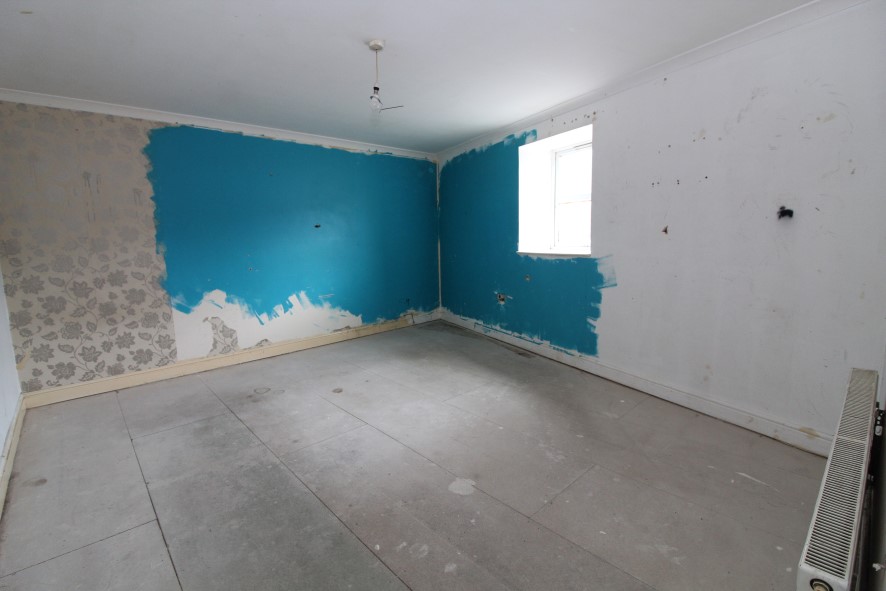 48 Gladstone Road, Seaforth, Liverpool, Lancashire L21 1DH