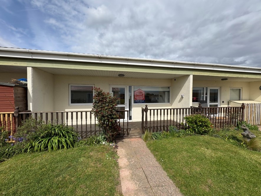 18 Rainbows End, Chalet Park, Mill Lane, Bacton, Norfolk NR12 0HN