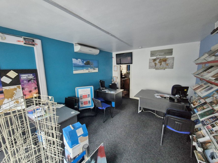 13 Market Place, Driffield, East Yorkshire, YO25 6AP