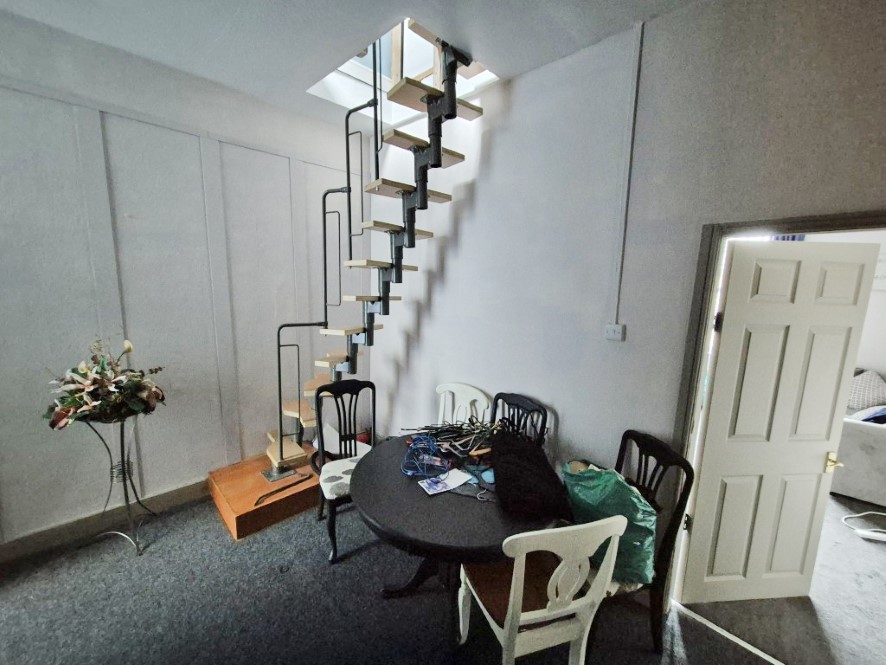 13 Market Place, Driffield, East Yorkshire, YO25 6AP