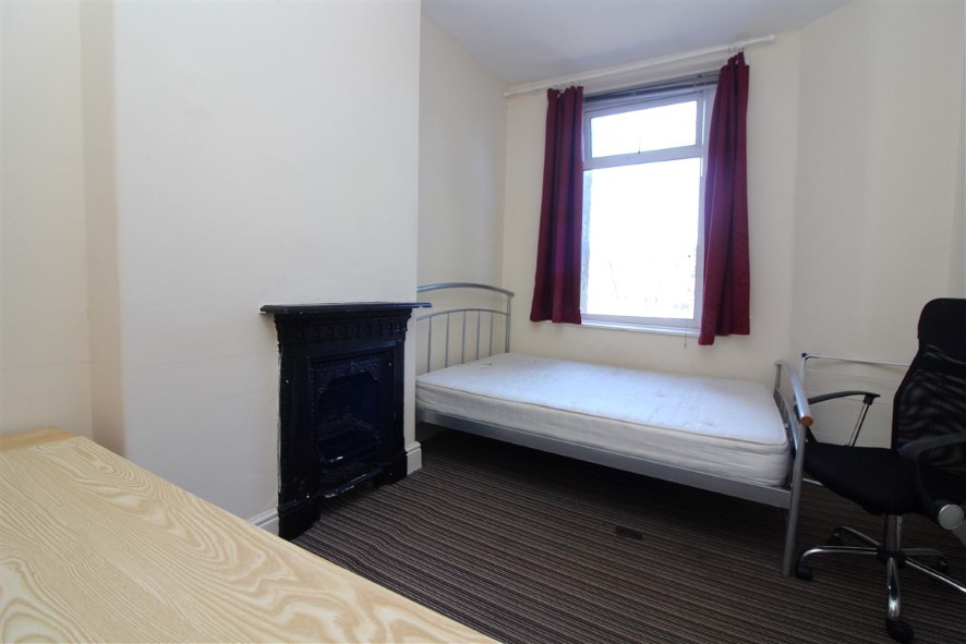 25 St. Oswald Street, Lancaster, Lancashire LA1 3AS