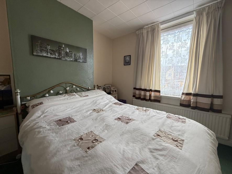 12 Albert Avenue, New Whittington, Chesterfield, Derbyshire, S43 2BU