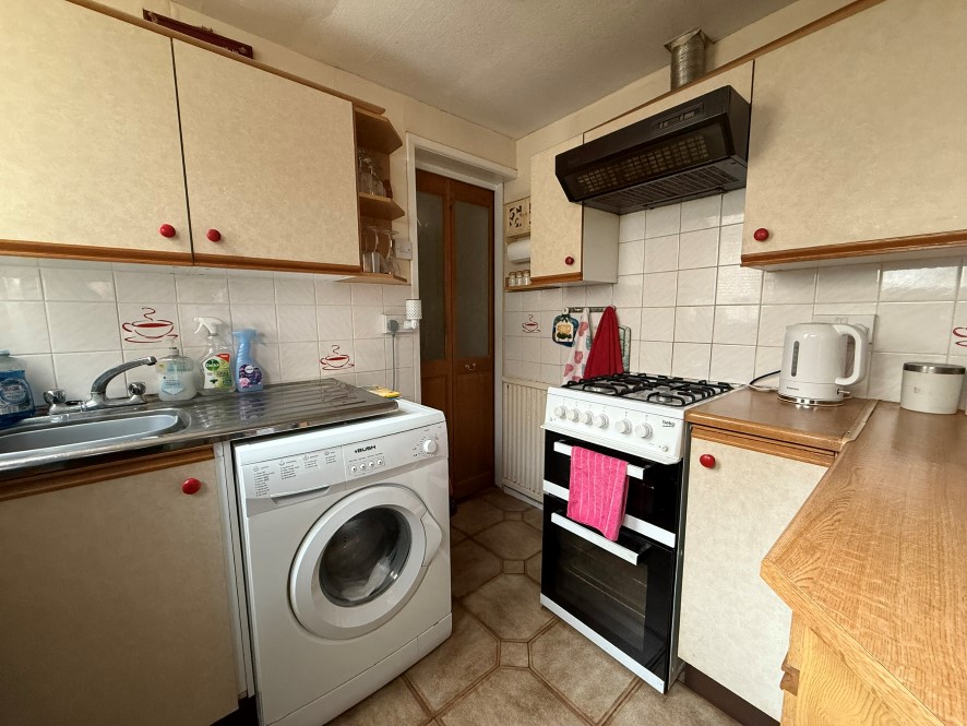 12 Albert Avenue, New Whittington, Chesterfield, Derbyshire, S43 2BU