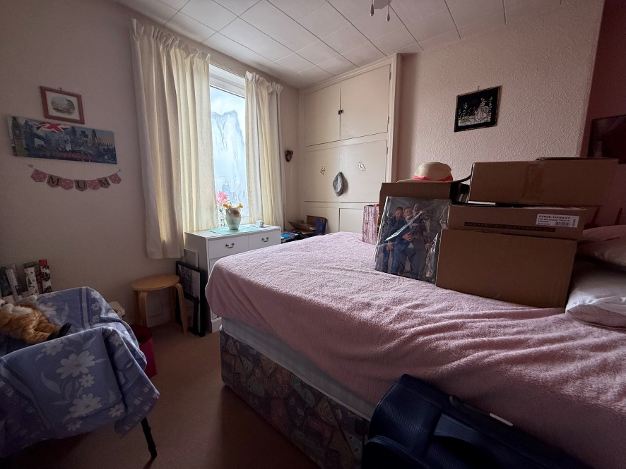 12 Albert Avenue, New Whittington, Chesterfield, Derbyshire, S43 2BU