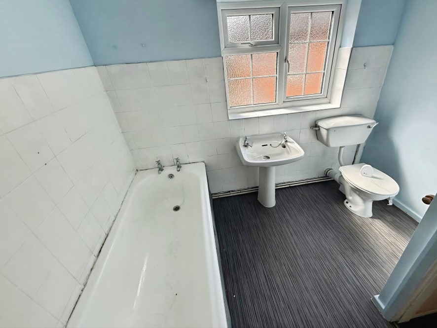 Flat 5, The Mews 15-17, North Street, Atherstone, West Midlands CV9 1JN