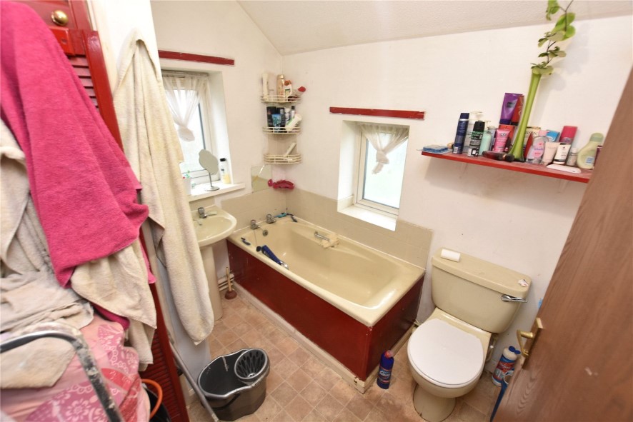 8 Cornus Gardens, Leeds, West Yorkshire LS10 3XG