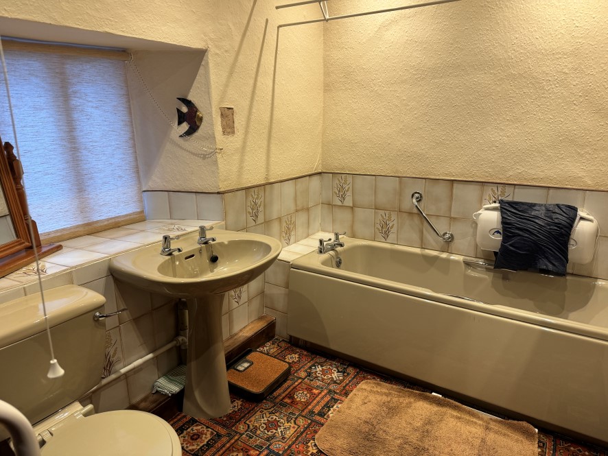 Low Lickbarrow Farm, Lickbarrow Close, Windermere, Cumbria LA23 2NF