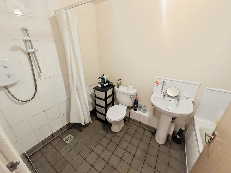 Flat 1, Walton Court, 100 Bath Street, Rugby, Warwickshire CV21 3JD