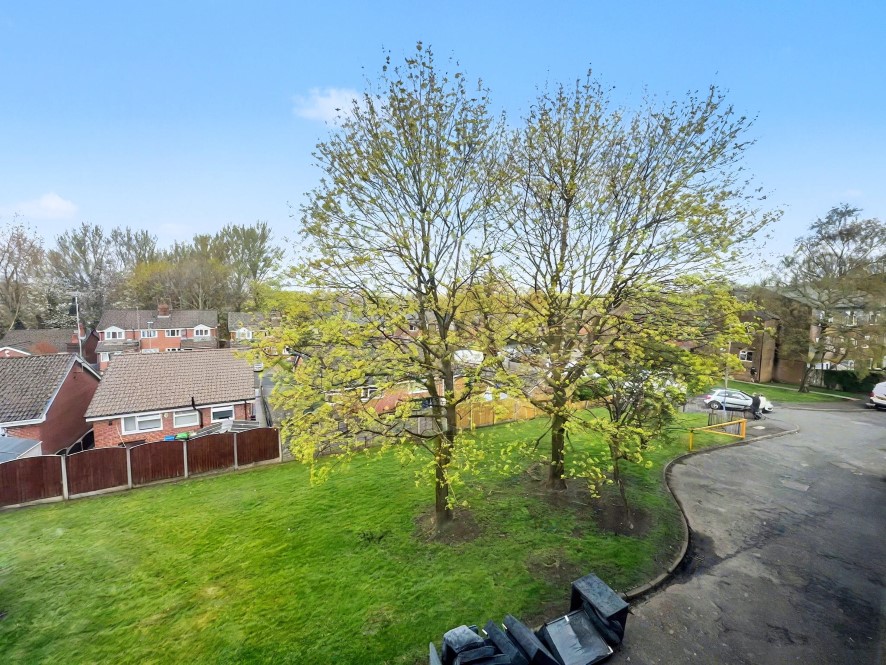 19 Church Walk, Royton, Oldham, OL2 5QH