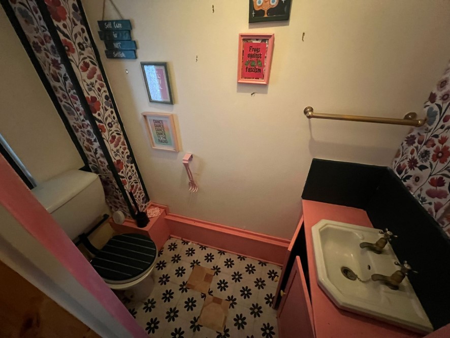 19 Church Walk, Royton, Oldham, OL2 5QH