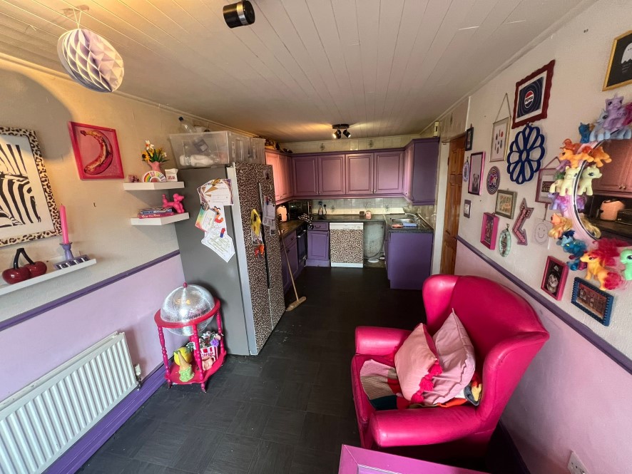 19 Church Walk, Royton, Oldham, OL2 5QH