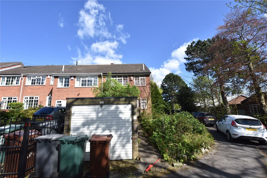 2 Spen Mews, Leeds, West Yorkshire LS16 5QN