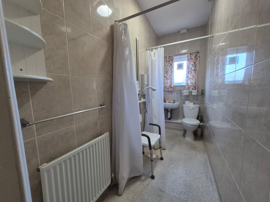 7 Guildford Street, Mossley,  Ashton-under-Lyne, OL5 9NJ