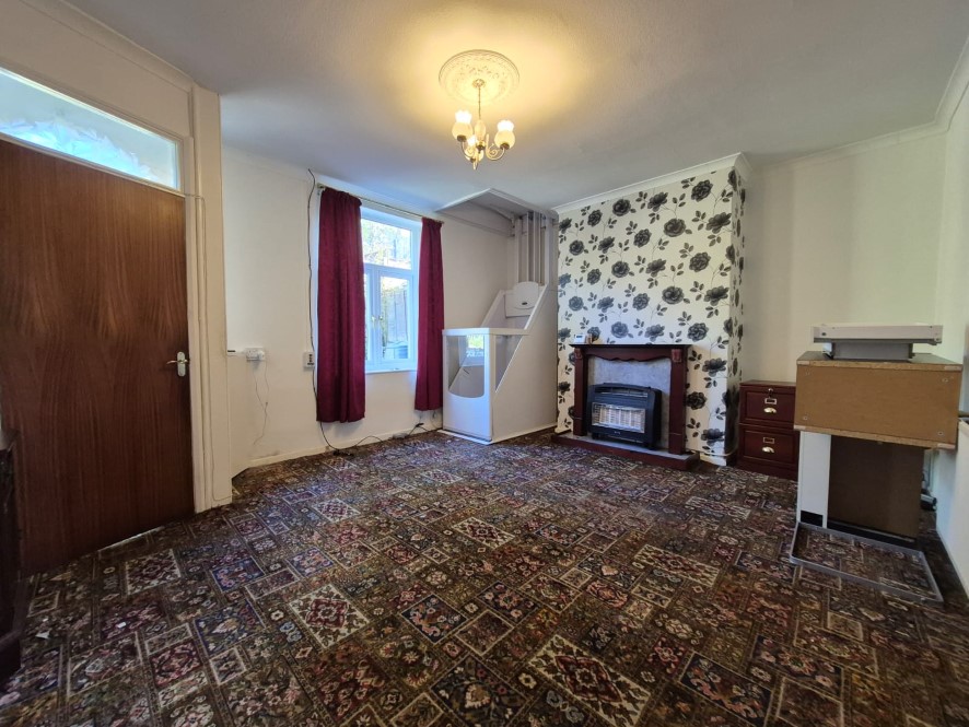 7 Guildford Street, Mossley,  Ashton-under-Lyne, OL5 9NJ