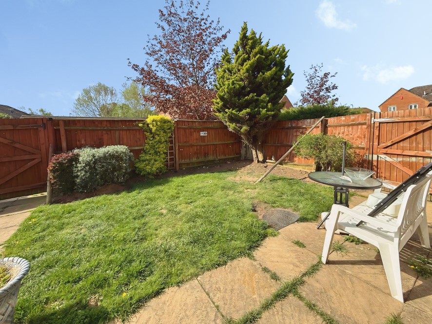 7 Parolles Close, Heathcote, Warwick, Warwickshire CV34 6GL