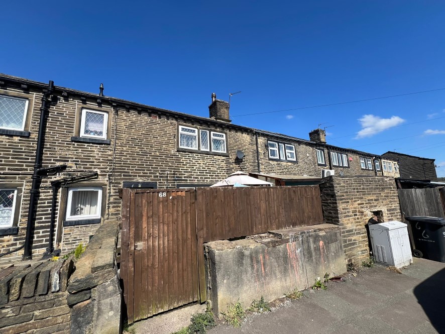 68 Clough Lane, Halifax, West Yorkshire, HX2 8SW