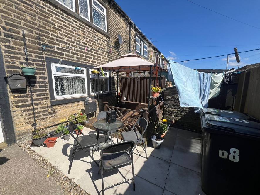 68 Clough Lane, Halifax, West Yorkshire, HX2 8SW