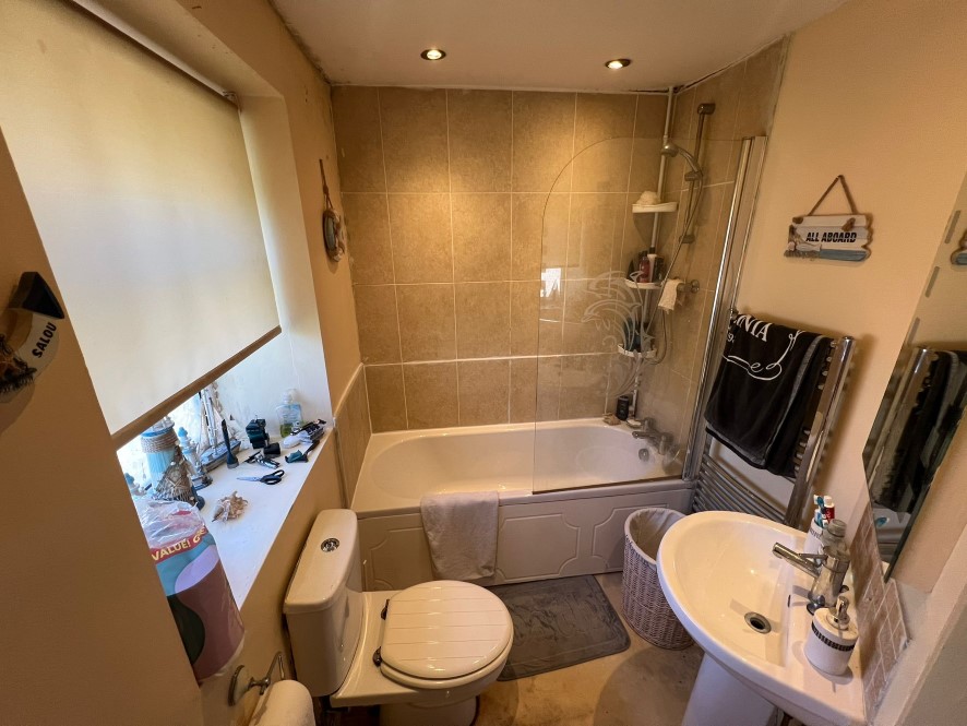 68 Clough Lane, Halifax, West Yorkshire, HX2 8SW