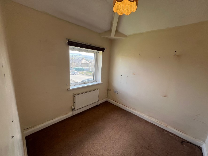 14 Grasscroft Road, Honley, Holmfirth, West Yorkshire, HD9 6HG