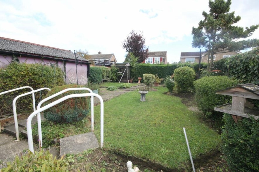 27 Gilsland Close, Acklam, Middlesbrough, North Yorkshire TS5 8RU