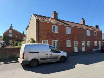 Property for Auction in East Anglia - 24-26 Bond Street, Hingham, Norwich, Norfolk NR9 4HA