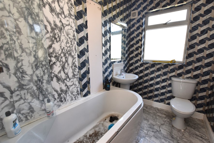 18 Walsh Lane, Leeds, West Yorkshire LS12 5EJ