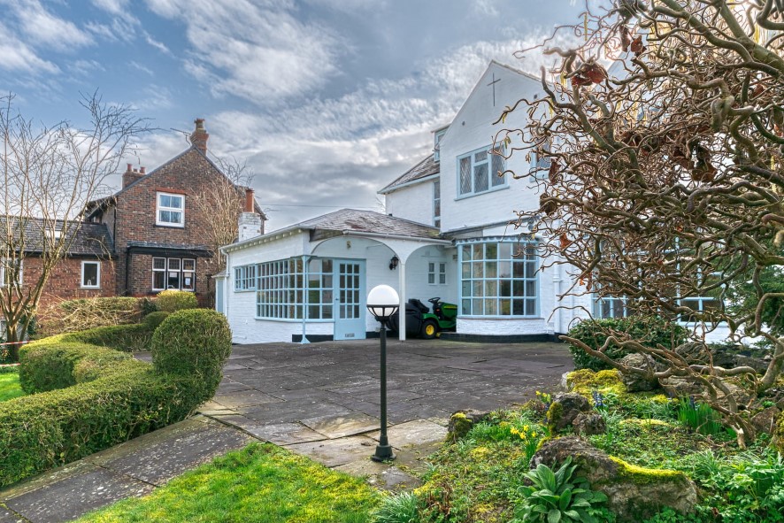 The White Cottage, 156 Oldfield Road, Altrincham, Greater Manchester WA14 4BJ