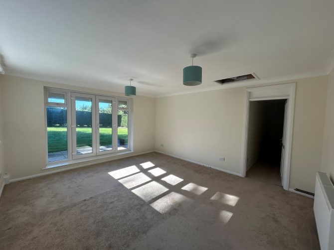 Cemmaes Meadow, London Road, Ashington, Pulborough, RH20 3JR
