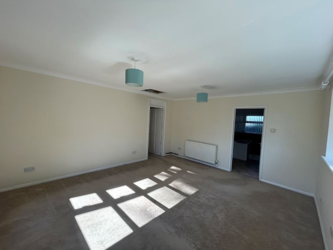 Cemmaes Meadow, London Road, Ashington, Pulborough, RH20 3JR