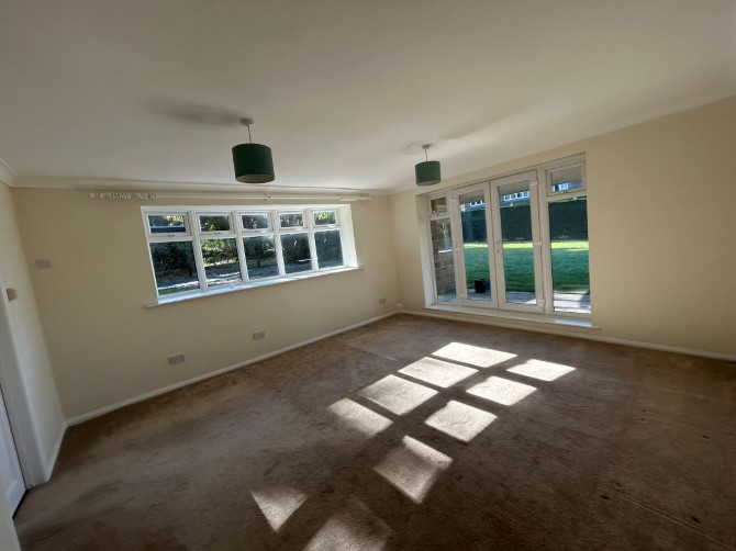 Cemmaes Meadow, London Road, Ashington, Pulborough, RH20 3JR