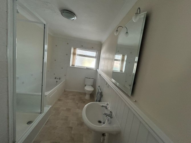 Cemmaes Meadow, London Road, Ashington, Pulborough, RH20 3JR