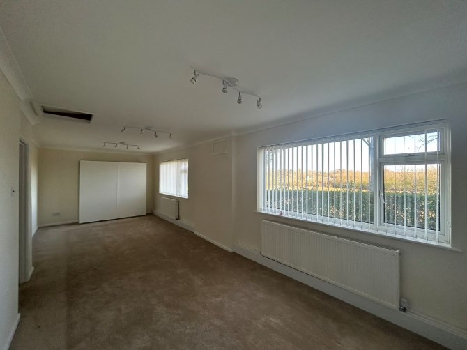 Cemmaes Meadow, London Road, Ashington, Pulborough, RH20 3JR