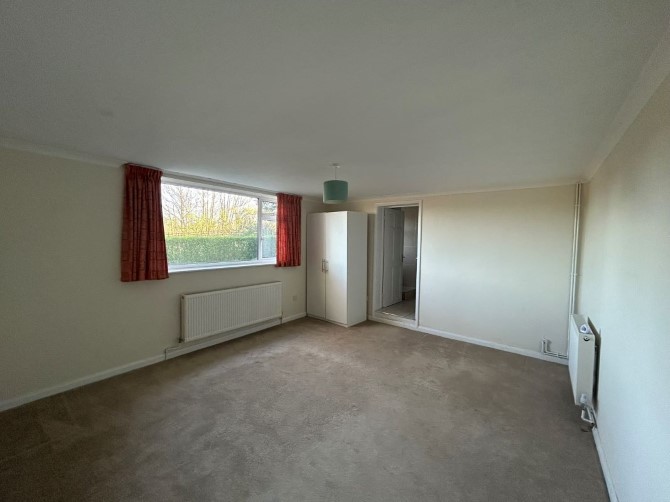 Cemmaes Meadow, London Road, Ashington, Pulborough, RH20 3JR