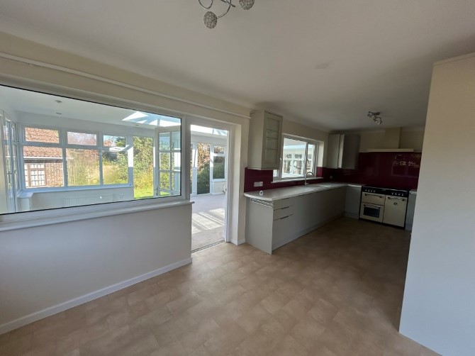 Cemmaes Meadow, London Road, Ashington, Pulborough, RH20 3JR
