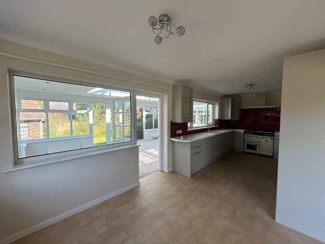 Cemmaes Meadow, London Road, Ashington, Pulborough, RH20 3JR