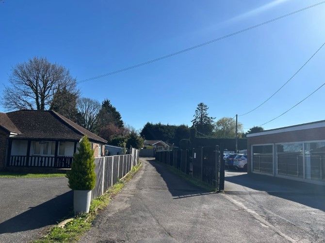 Cemmaes Meadow, London Road, Ashington, Pulborough, RH20 3JR
