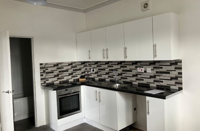 Flat 3, 36 Peveril Road, Southampton, Hampshire, SO19 2GA