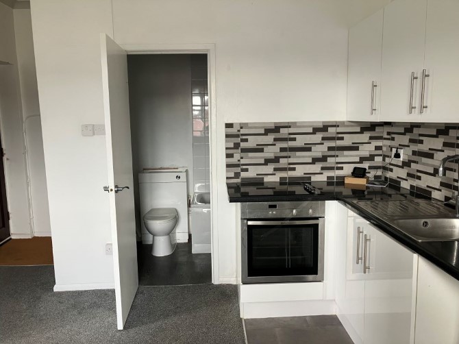 Flat 3, 36 Peveril Road, Southampton, Hampshire, SO19 2GA