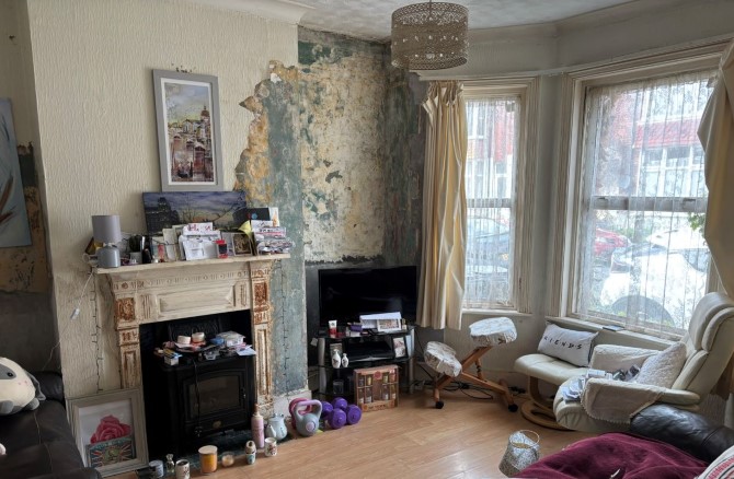 4 Avondale Road, Eastbourne, BN22 8JN